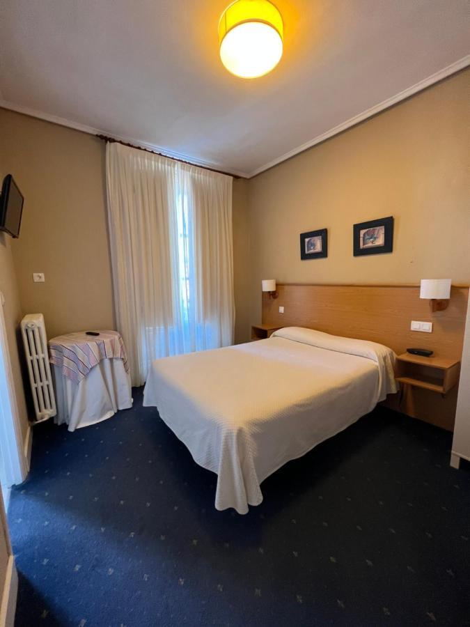 Hotel Ramona ラレード エクステリア 写真