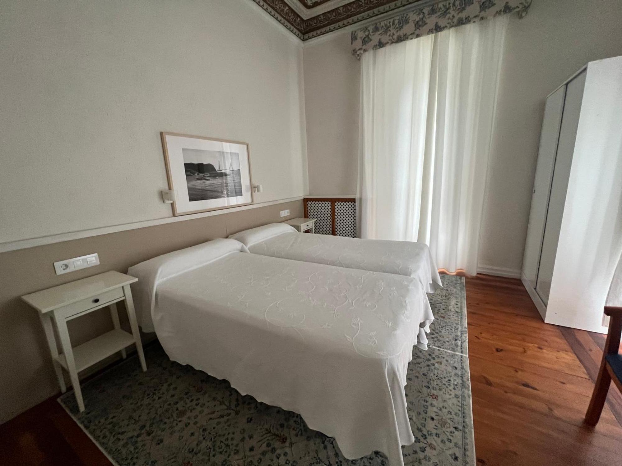 Hotel Ramona ラレード エクステリア 写真